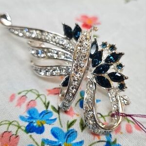 Vintage 50s Silver and Blue Rhinestone Brooch